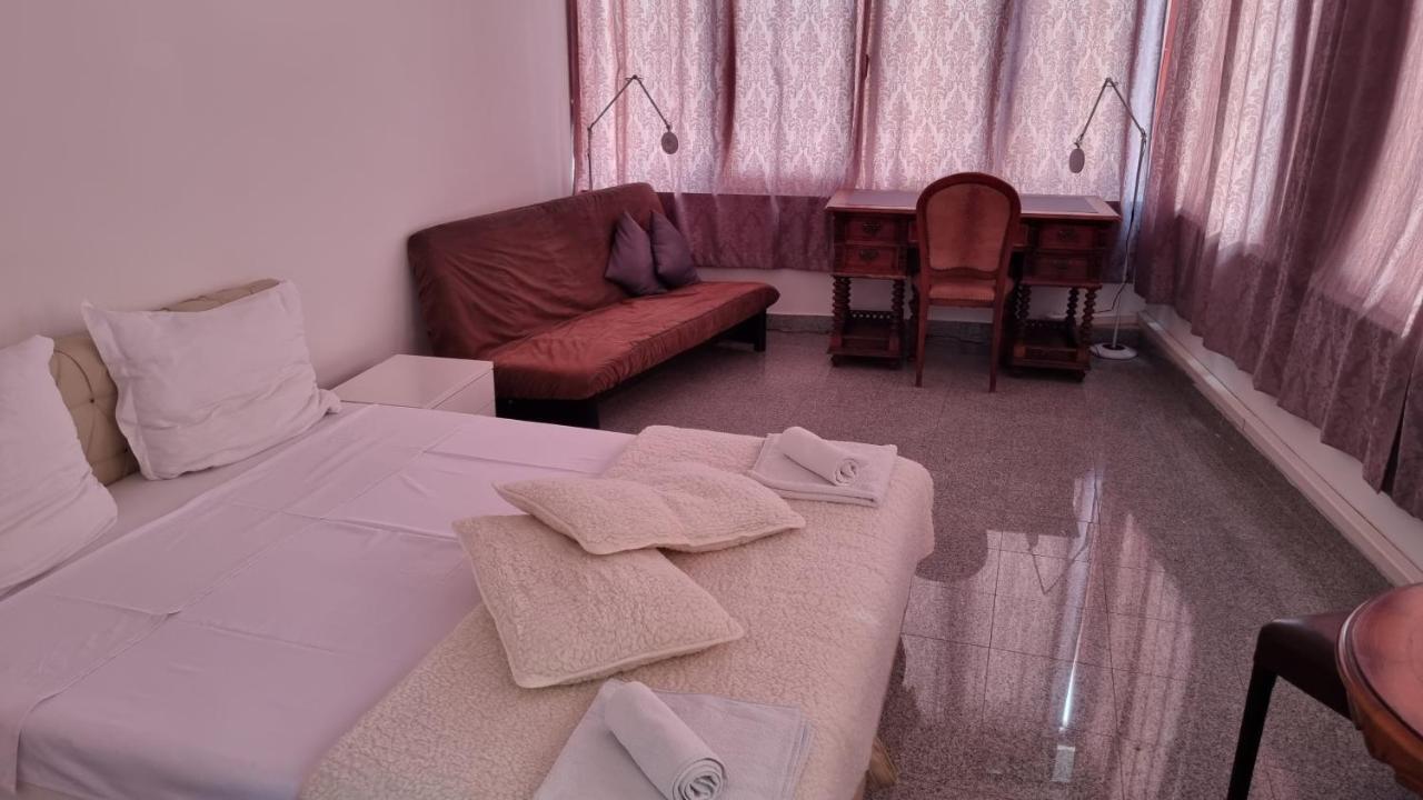 מדולין Laura Rooms מראה חיצוני תמונה